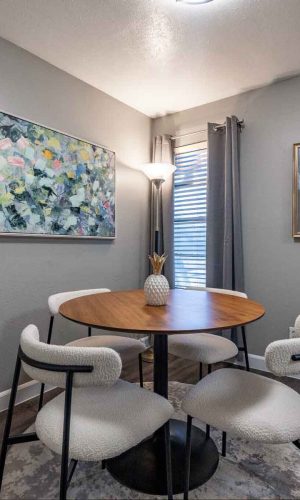 villages-of-royal-lane-dallas-tx-2br-15ba---1018sf---dining-area